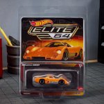 HWG05 - Hot Wheels Elite 64 McLaren M6GT